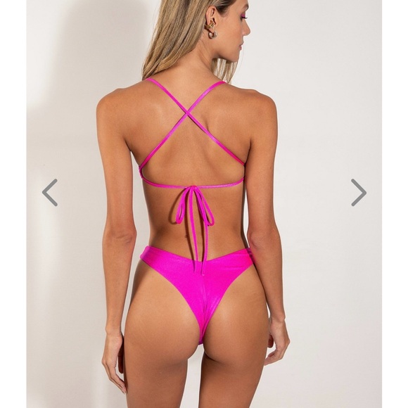 ONEONE SWIM TOP - Picture 2 of 4